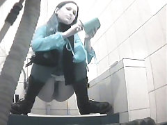 Old and young pissers tinkling in front of spy cam